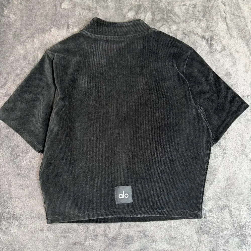 Alo Yoga Micro Corduroy Winter Break Mock Neck Quarter Zip Black Crop Top Size M